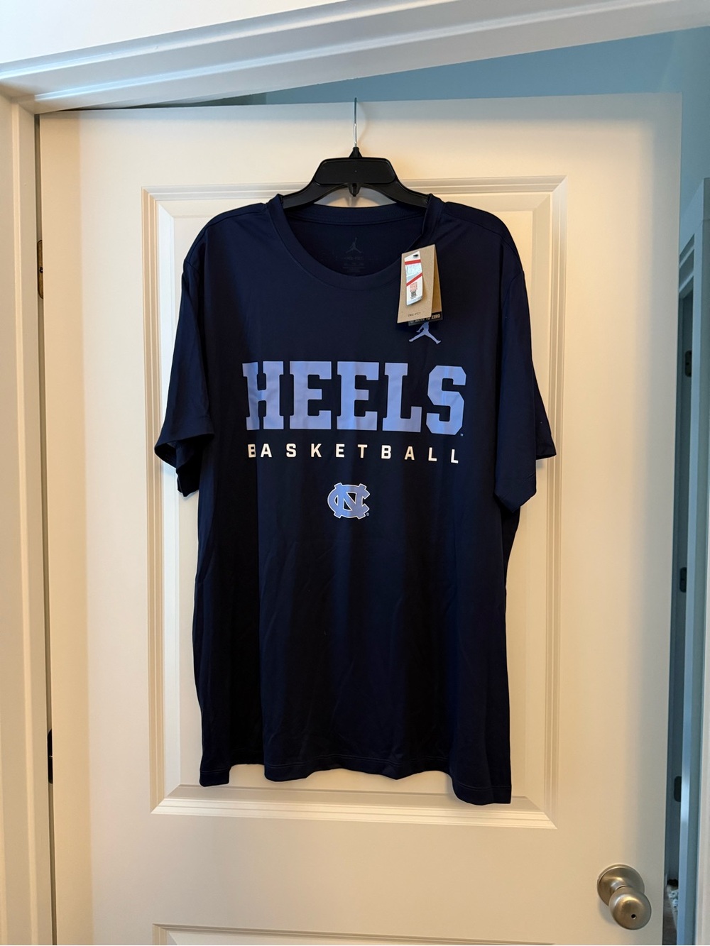 NWT men’s Jordan UNC Tarheels Dri Fit shirt, size XXL